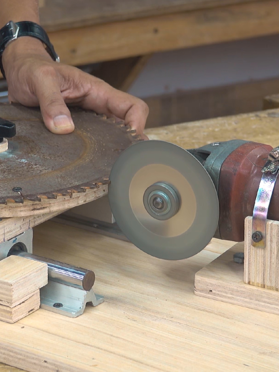 Master the art of tool maintenance with our Circular Saw Sharpening JIG guide. Say goodbye to dull blades and hello to precision cutting part2! 🛠📏  #WoodworkingHacks #DIYTips 