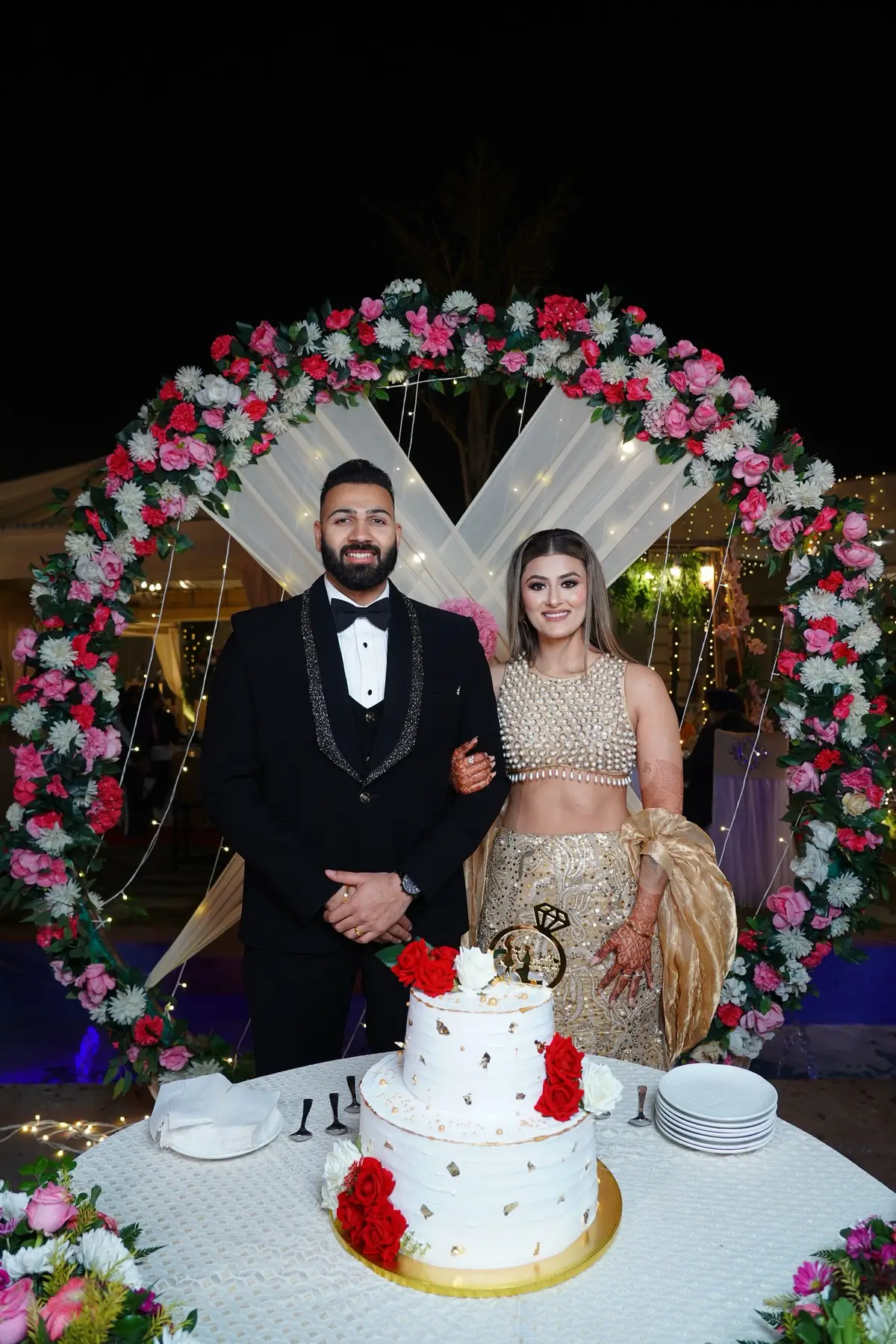 Cake cutting and champagne pour 🥂🍾🎂 . . . . . . . . . . . #reception #cakecutting #champagnepour #champagnepop #cocktail #abhimilli #abhirajandjasmeet #receptionphotography #receptiondecor #receptiondress #receptionsuitsformen #receptiongown #partycakes #partytime #partyideas #weddingwear #receptionlook 