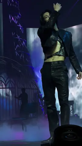 #ateez #ateezworldtour #ateezchicago #atiny #seonghwa #ateezwork #seonghwafancam @ATEEZ_Official  Im ☠️