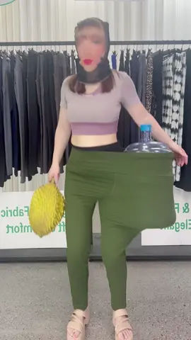 Yoga pants that can be stuffed!