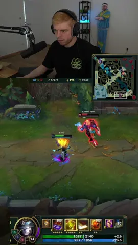 Uno Reverse Card Twisted Fate - Vom Gejagten zum Jäger 💀 #leagueoflegendsgermany #leagueoflegends #leaguetiktok #leagueoflegendsoutplay #twistedfate #twistedfatelol 