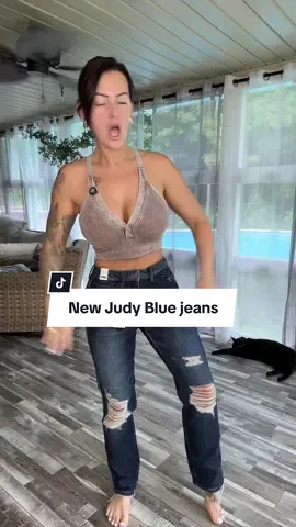 Would you LOOOKKK AT THOSE 😍👏🏼👏🏼 #judyblue #viral #fashiontok #fashioninspo #OOTD 