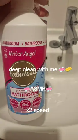 Deep Clean ASMR 🧼🧽 #asmr #cleaningasmr #deepclean #cleaningtiktok #CleanTok #asmrsounds #fabulosa #cleaning 