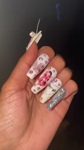 @CrazyCustomNailz did an incredible job once shain #portalnails #melaniemartineznails 