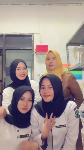 👾👽 #farmasicheck #tukang #racik #obat #tenagamedis #kesehatan 