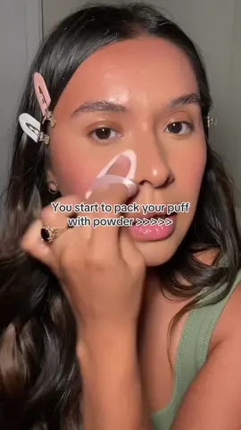 The best technique I’ve ever learned. My mind was blow away once I started doing it & saw how smooth my akin looked after. Try it! #makeup #makeuptechnique #makeuptip #settingpowder #fyp any tips and tricks on makeup that I can share I will 💗