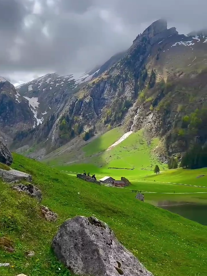 🚩 Beautiful Place 🇨🇭⛰️🏡🪴🌸 #fyp #nature #switzerland #naturalbeauty #travel #explore #viral #100k