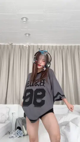活到現在才發現極短褲有多香 #tiktok #16 #tiktok夏日音樂節 #流量密碼 #fyp @流量傳播員【台灣🇹🇼】 