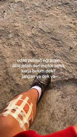 Belum kering udah kerja jangan ya dek ya sakit banget #kulipabrik #kulipabrikcikarang #fyp 