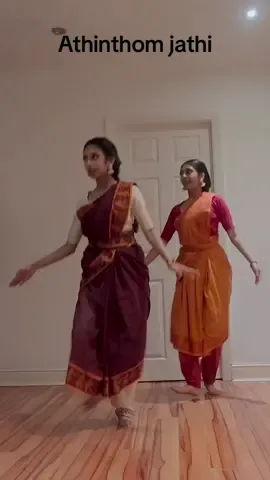 2 official members of KREEDAM ⚜️ take part of the Athinthom bharathanatyam jathi .Doesn’t look as easy as u think 😅 💃Dancers @Mathushaa24 and me DC: first 13 sec @mithu_v24  Secound half  @panchami_vinod 🎵Song : Athinthom Movie : Chandramukhi Music Director :  @vidyasagarmusicofficial  Actors : @jyotika @nayanthara  @rajinikanth  @apinternationalfilms  #tamil#bharatanatyam#jathi#chandramukhi#classical#twins#viral#kerala#tamilnadu#chennai#telangana#malayalam#dance#dancesaree#saree#rajinikanth#viralreels