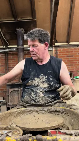 Started #throwing #terracotta #pumpkins  #thrown #pottery #pumpkinseason #pots #ceramics #wildclay #flowerpots #thrownpottery #wheelthrown #potteryvideos #potterytiktok #potteryvids 