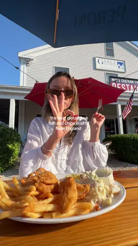 Mac’s chatham fish & lobster 🦞 - Got the celiac stamp of approval from my sister! #glutenfree #capecodfood #fishandchips #celiacdiet #newengland 