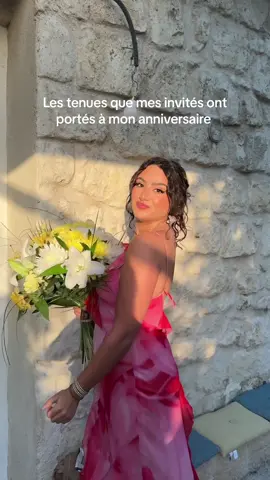 Le thème c’était “Été Méditerranéen” 🍋🐟🧿💐🌊  c’est lequel votre fav ? 😍