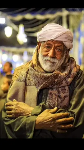 عليلٌ يشتفي  بالبوحِ حيناً، وحينا بالنواحِ: أنا القتيلُ! وصيَّرني الهوى درويشَ عِشقٍ، فذوُّبني وغطَّاني القَبَولُ.#اكسبلورexplore #عشق_حقیقی #حب #فولو #مدح #المداح #المداح_اسطورة_العودة #اكسبلورexplore #خواطر #اقتباسات #مجرد_ذووقツ🖤🎼 #سنابي_بالبايو🤍 
