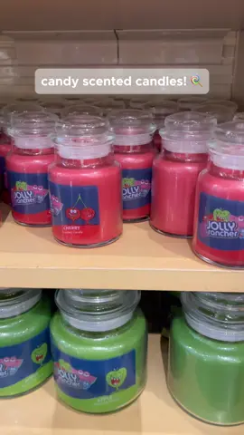 smell candy scented candles w us @ the hershey chocolate factory!! 😋🍬 #canada #niagarafalls #candy #hersheyschocolate #vacation #jollibee #candles 