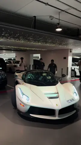 Ferrari la ferrari 👀  #ferrari #ferrarlaferrari #laferrari #ferrariclub #ferrariland #uae #dubai #dubaicars #uaecars #hypercar #cxrspotter #carspotting #luxurylife #luxurycars #luxurylifestyle #garage #richlife 