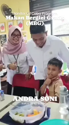 Ketua DPRD Provinsi Banten Andra Soni saat Meninjau Langsung Uji Coba Program Makan Bergizi Gratis (MBG) - - #andrasoni  #makanbergizigratis  #ketuadprdbanten  #tangerangpos  #tangerangposid  #tangerangposaward2024 -  @haarapanbanten  @andrasoni 