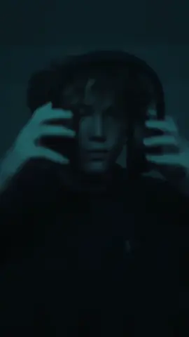Hdan jaclow Ku doono🥺🎧#fyb #viral #lyricsvideo #airpods #𝐑𝐎𝐇𝐄𝐃🤍✨#Rohedpoi 