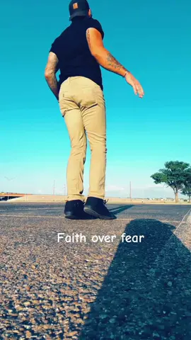The dove joining me in this one🙏 #keepdancing #keepsmiling #enjoylife #spreadjoy #spreadlove #befree #faithfulfear @Lauren Daigle