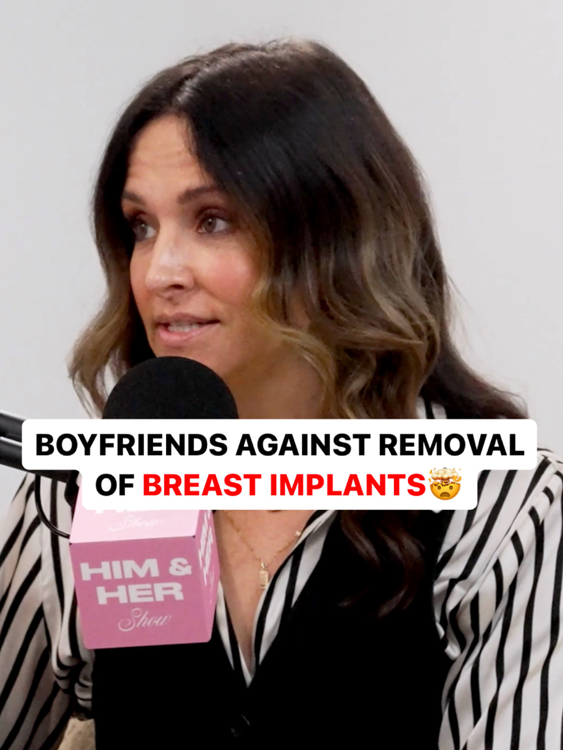 Some men discourage their partners from having their breast implants taken OUT?! Yup, you read that right 👀😲🤯 Comment your thoughts below... #plasticsurgery #implants #beautyroutine #boyfriend #husband #womenshealth