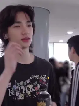The last clip has me on my knees 🧎‍♀️ #fy #스트레이키즈 #straykids #hyunjin #hwanghyunjin #skztalker #behindthescenes #pimple #nomakeup #bareface #skz #kpop 