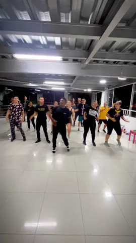 Tirando paso con @Sebastian Estacio en Vibrando  Quieres hacer parte de nuestra familia @vibrandoconstilo  Más información ℹ️ aquí  📞 +57 (316) 330-9343 📞. 📵 Info solo por whatsaap 📵 VIBRANDO es una escuela de baile dirigida por 👩🏻 @Viviana Vargas y 🧑🏽‍🦱 @Brando Pérez  🛣 Nuestra ubicación: https://g.co/kgs/P7vwfB Sede Vibrando de Stilo y Sabor Diagonal 23 # 12 - 25 Colseguros - Cali Colombia  Sobre la autopista sur 🛣. ••• 🧭 Bugueña 🧭. ⛽️ Al lado del Primax ⛽️. 🍕 Arriba del Dominos Pizza 🍕. 🌝 Sobre la autopista en el sector de la Luna 🌝. @John Arango 