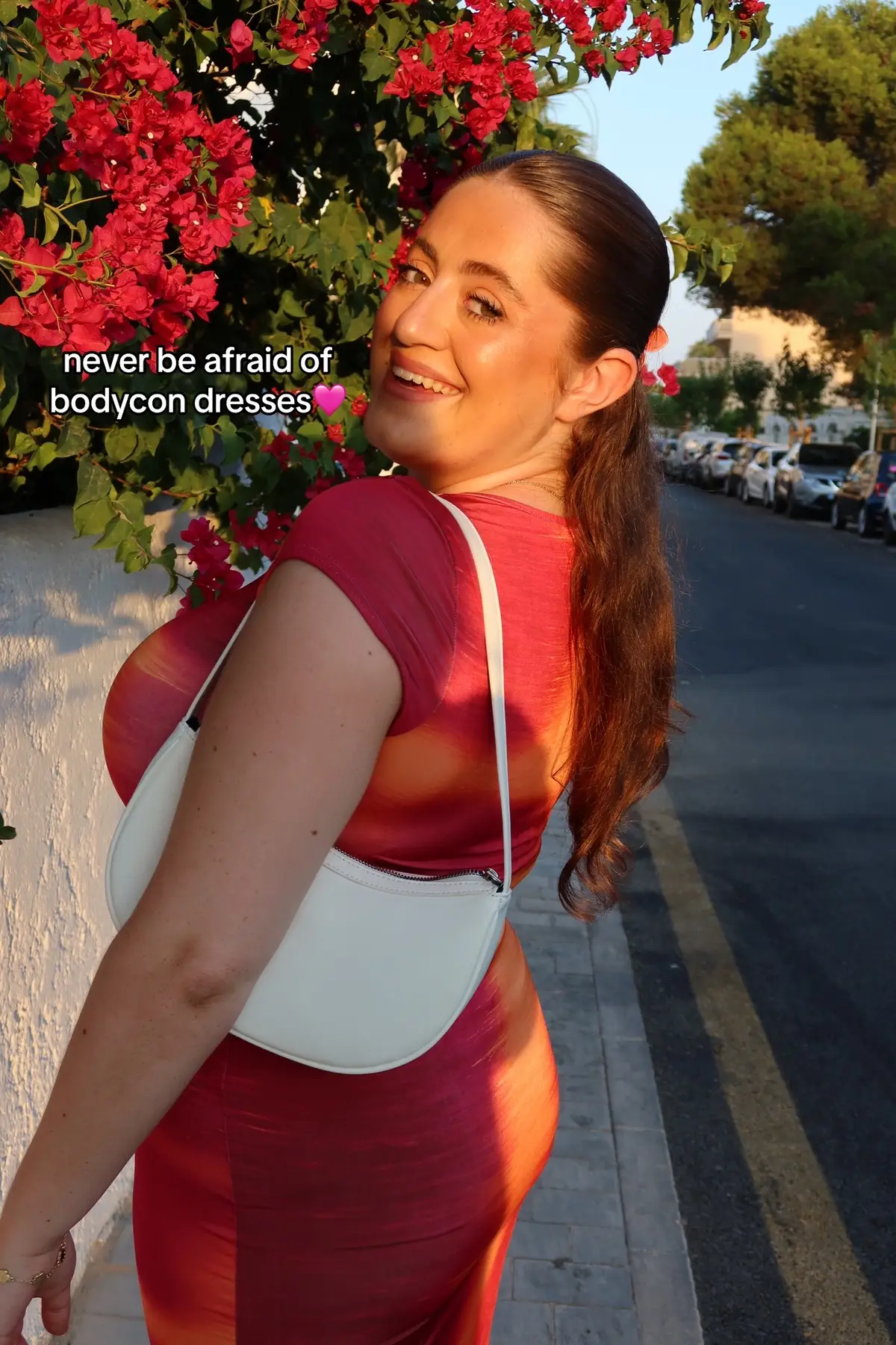 midsize girlies!!! Don’t be scared to wear tight dresses!!! The curves MAKE it🌺❤️‍🔥 dress is @boohoo pr xx #midsizefashion #midsizestyle #midsizetiktok #midsizequeens #summeroutfits #summeroutfitinspo #summeroutfitideas #holidayoutfitinspo #holidayoutfitideas #boohoo 