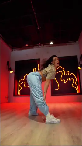 like Britney 💅🏽 DC: @CiCi  #dance #fyp #britney #explorepage✨ 