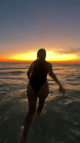 we’re alive!!!! #beach #sunset #florida #foryou 