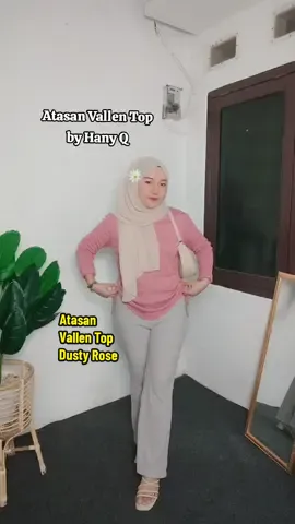 Atasan wanita bhan lembut adem by Hany Q  harga lagi murcidah, buruan co yaa #atasanwanitavallentop #bluswanita #blousewanita 