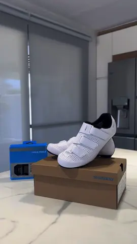 Shimano Rc1 🤍  —————————- #roadbikephilippines #siklistangtiktoker #foryoupage #shimano #Cleatsshoes #cleatspedals #Rc1 #fyp #foryou 