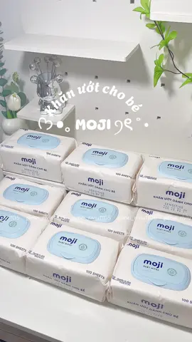 Khăn giấy ướt moji nhẹ dịu cho làn da bé 🌸 #khanuot #khangiayuot  #xhtiktok #muataitiktok #foryou #mevabe #meiriviu  #moji #byscom