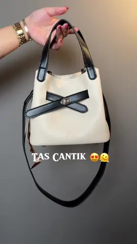 Tas cantikku selalu dari @AGE FREE 😍💗 #agefree #tasagefree #produkbaruagefree 