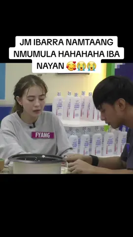 bkit ka namn gnyan tumingin kay fyang 🥰😭 Ano ba tlga hahahaha #fyp #pbb#pbbgen11 #sofiasmith 