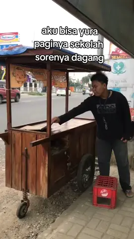 di saat teman2 se umuranku asik bermain, disaat itulah aku sibuk berjualan untuk memenuhi kehidupan sehari-hari  #pengusahamuda #fyp #tahuwalik #sempolayam 