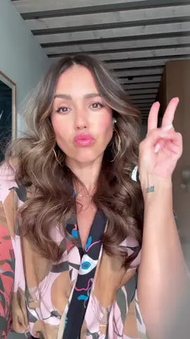 #GRWM for our first dinner in #Mykonos 🧿💋 