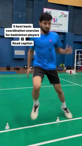 Training Basic Footwork #training #footwork #agility #badmintontraining #badminton 