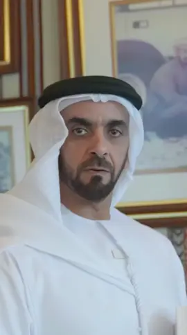 ونبقى جميعا اوفياء للقسم , مخلصين في العمل , حاضرين عند الطلب  لجلك يا وطن 🇦🇪  #سيف_بن_زايد 