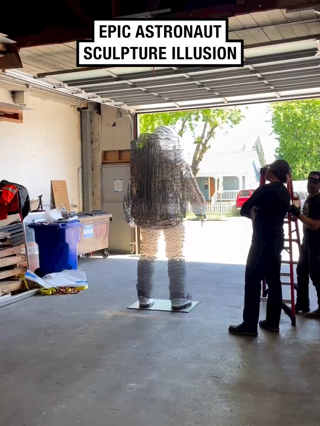 A great excuse to use a song from the Interstellar soundtrack! 🤩🤣 🎥 julianvossandreae #UNILAD #sculpture #astronaut #opticalillusion #illusion #art #artistsoftiktok #artist #sculpting #interstellar