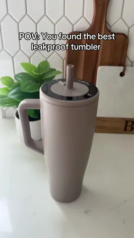 #tumbler #leakproof #leakprooftumblers #tiktokshop #watercup #giftideas 