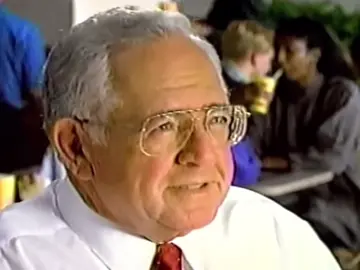 #1996: #Wendys with #DaveThomas commercial #96 #96tv #90stv #90sflashback #90smoment #90stelevision #1990s #rememberwhen #vintage #oldtv #classictv #classicmoments #flash #flashbacks #memories #nostalgia #90sthrowback #90saesthetic #90stvshow #millennial #millennials #genx #geny #genz #wayback #iremember #analogtv  