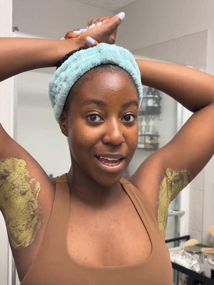 🧖🏾‍♀️ Detox day! My underarms are loving this bentonite clay mask—perfect for a fresh start with natural deodorants. #NaturalDeodorant #UnderarmDetox #bentoniteclay #holisticskin #itslakishaa