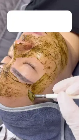 Peel tảo không bong Christina 4A em sẵn giá tốt ạ Hàng này Spa cực thích dùng đẹp lắm ạ, mùa này nắng nóng chạy dịch vụ này cực có khách luôn            #chamsocda #xuhuong #viral #spa #tiktok #goclamdep #chuanykhoa #lam_đẹp_mỗi_ngày 