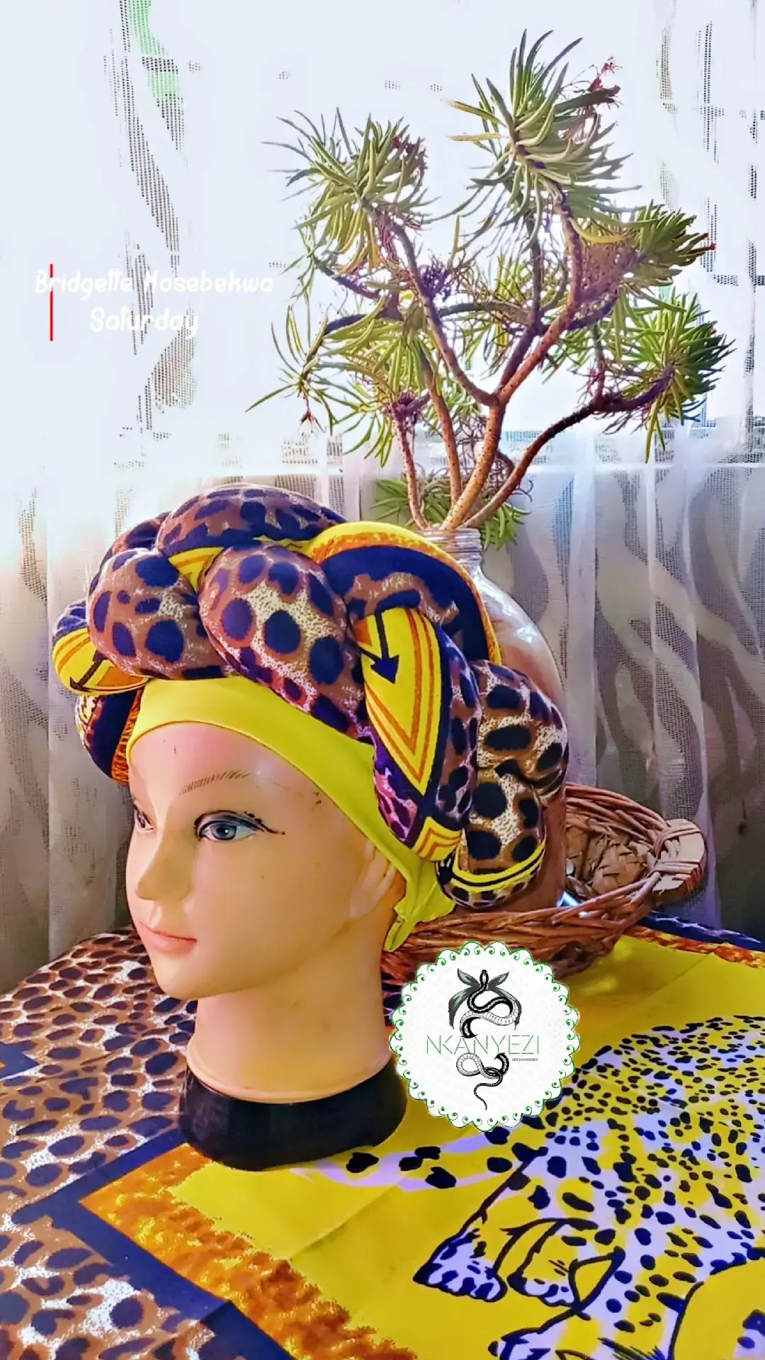 master piece 😍 shuu im in love  DM for orders  love...#dlozimerchendise #turbanstyle #sangoma #ngaka #sangomabeauties #africanspirituality #lesedi #kganya #badimo 