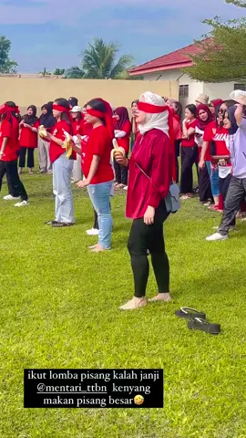 lomba makan pisang🤣 dihari kemerdekaan indonesia 79 th #merdeka #indonesia #17agustus #1945 