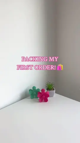tysm for order ordering katarzyna! 🩷 || #beadedbyleja #business #claybeads #clawclips #packingorders #orders #firstorder #viral #fyp 