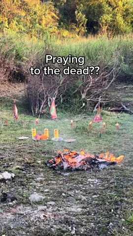 its ghost monthh~ #ghostmonth #ghostfestival #hungryghostfestival #praying #taboo #superstitions #chinesetradition #chineseghostfestival #chinesetradition #fypシ゚viral #fyp 