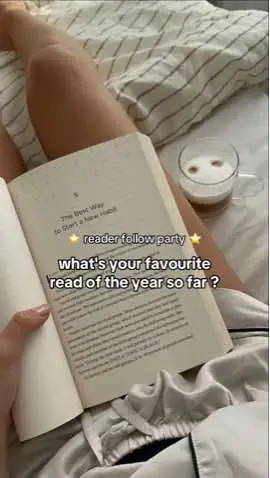 I think mine is heartless by marissa meyer 🥹 #BookTok #reader #bookworm #bookgirl #fyp 