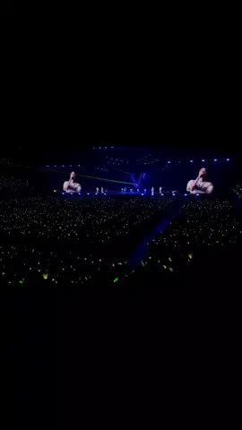 congratulations my wayv for the first concert🥺💚 akhirnya kalian bisa konser setelah 5 tahun debut huhu😖 kalian berlima keren bangett dan semoga nanti juga bisa konser bareng winwin yaa🥺 sehat sama bahagia terus yaa urii visions♥️ #wayv #kun #ten #xiaojun #hendery #yangyang #fyp 