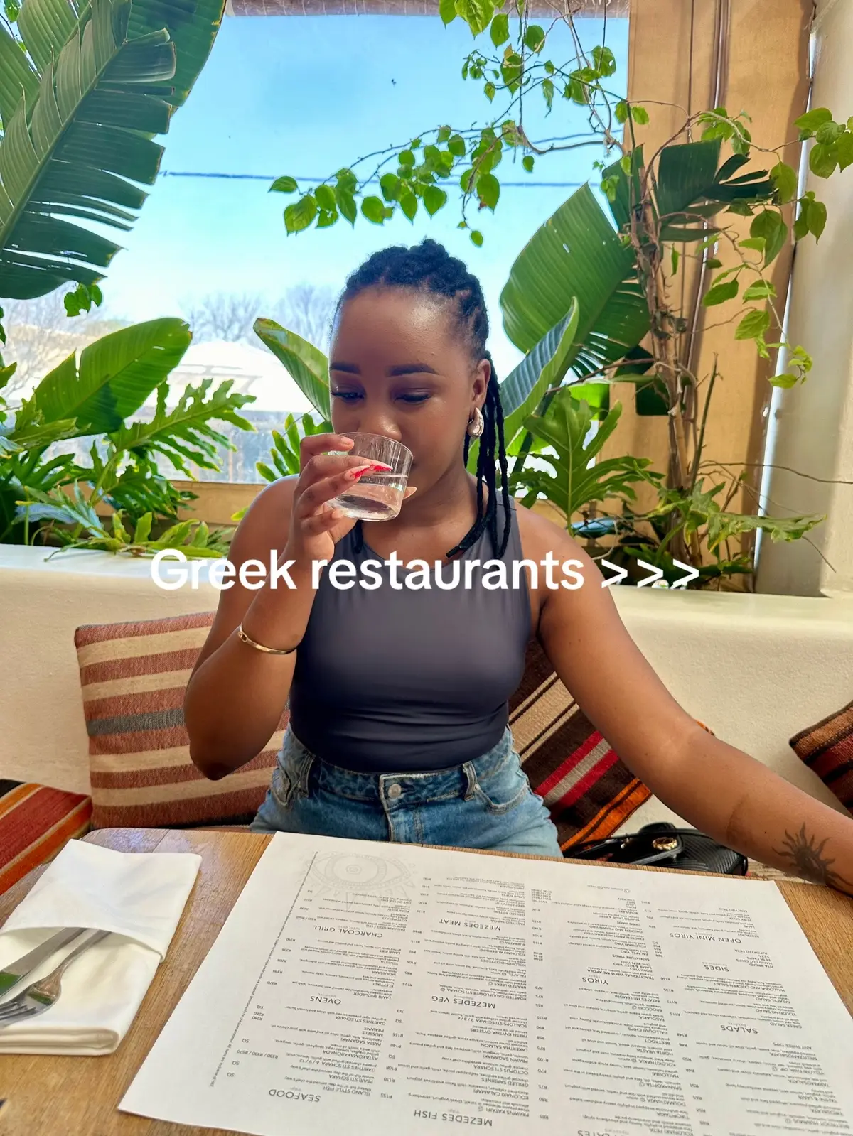 I love Greek restaurants! The aesthetic is always stunning with an array of plants.  I love me some pita bread, refreshing salad and FISH, the star of the show.  #sama28❤🔥🔥 #greekcousine #summervibes 